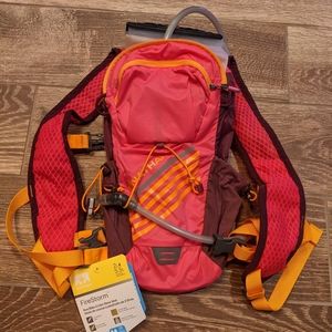 Nathan FireStorm 2 Liter Ladies Hydration Vest